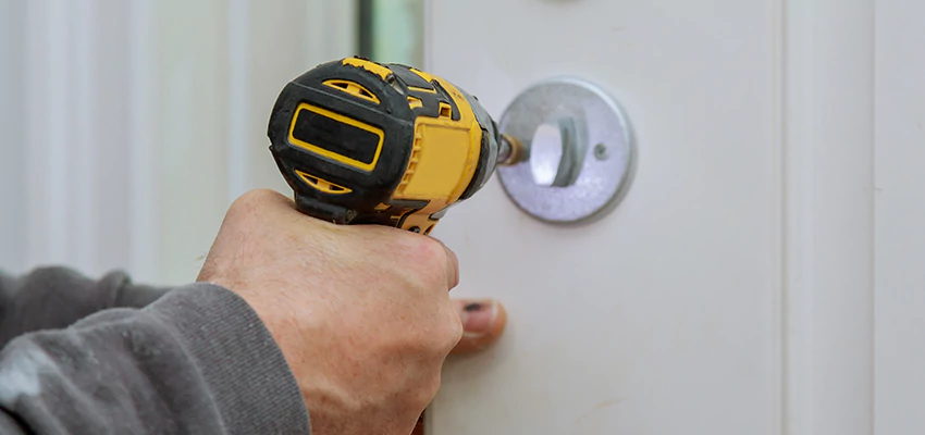Street Locksmith For Smart Lock Repair in Fountain Valley, CA