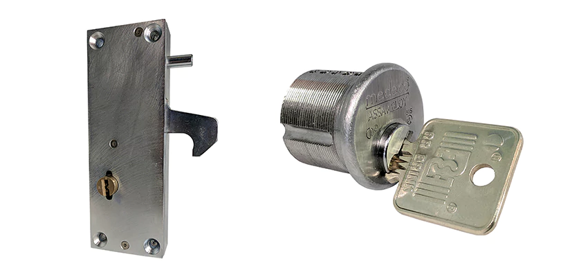 RR Fence Gates Brink Locks Repair in Fountain Valley, California